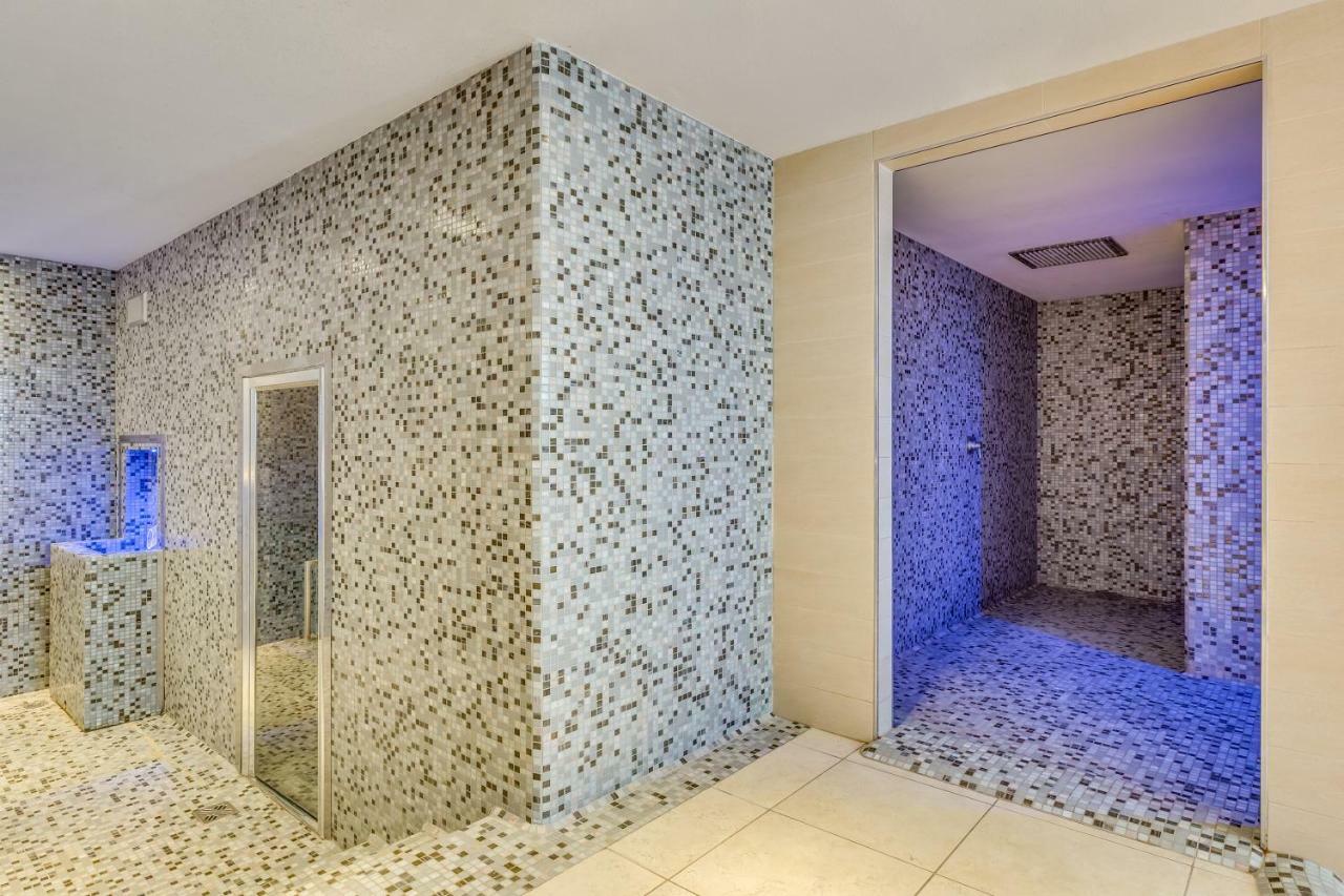 Apartaments Suites Ambassador 卡奥莱 外观 照片